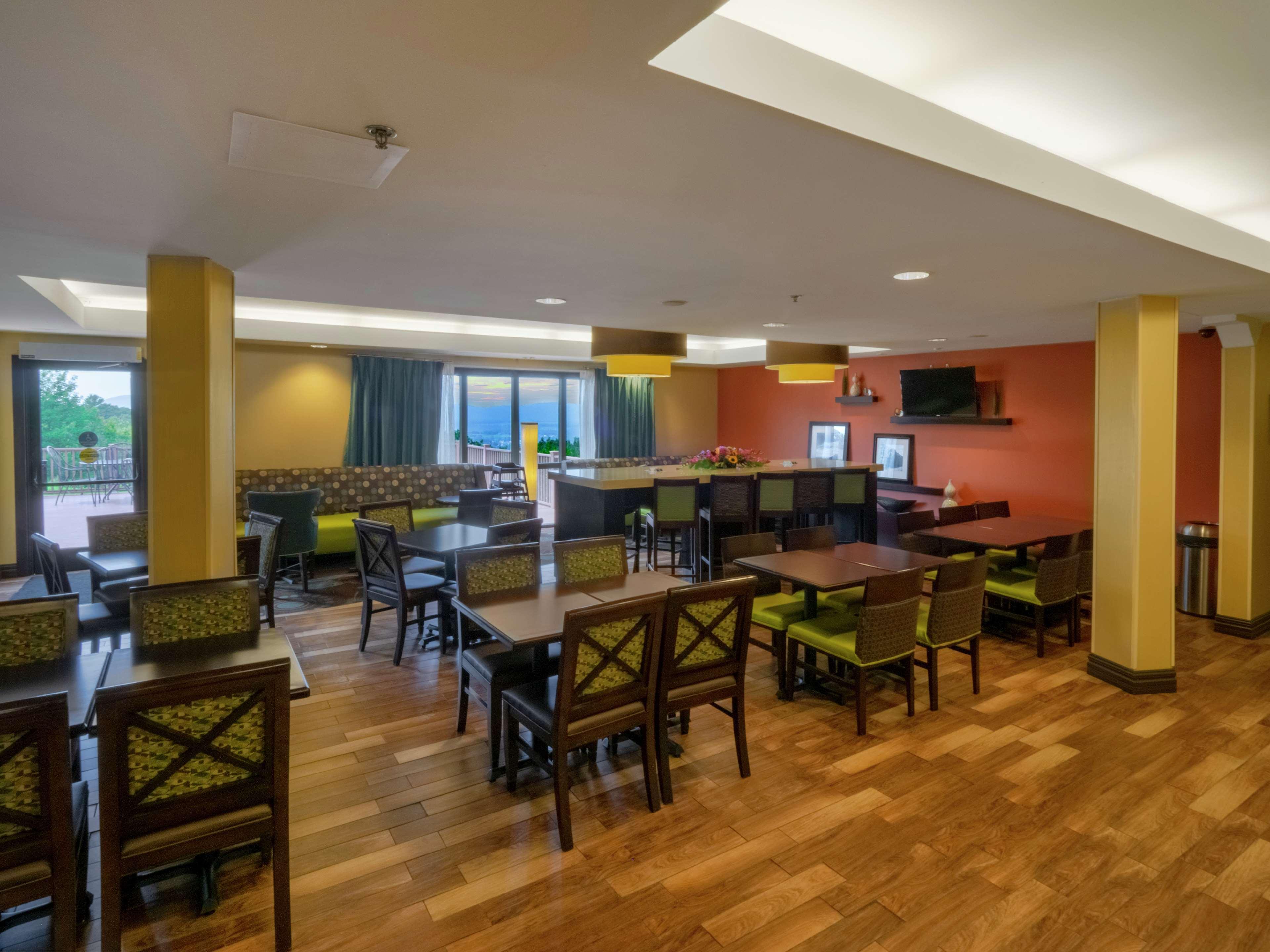 Hampton Inn Hazleton Exterior photo