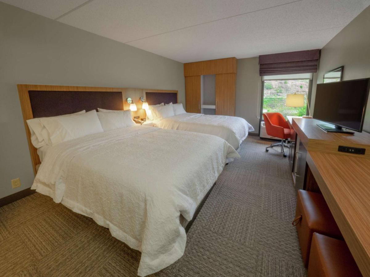 Hampton Inn Hazleton Exterior photo