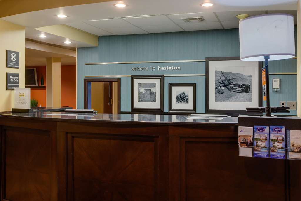 Hampton Inn Hazleton Interior photo